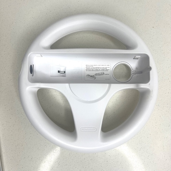 Nintendo Wii Mario Kart Video Game and Steering Wheel - Picture 5 of 8